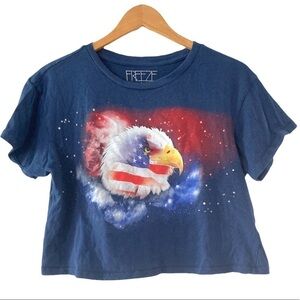 Freeze large shirt American Eagle USA July 4th short sleeve cropped tee